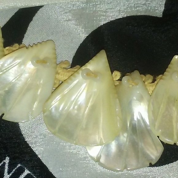 Victorian Hand Carved MOP Necklace Choker - Picture 3 of 7